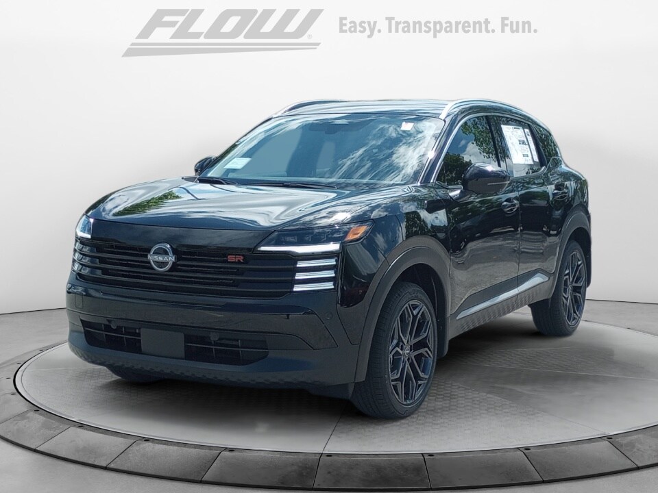 2025 Nissan Kicks SR photo 3