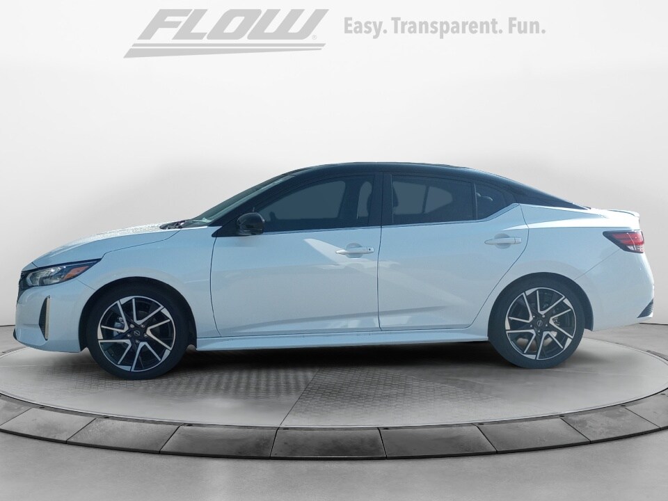 2025 Nissan Sentra SR photo 4