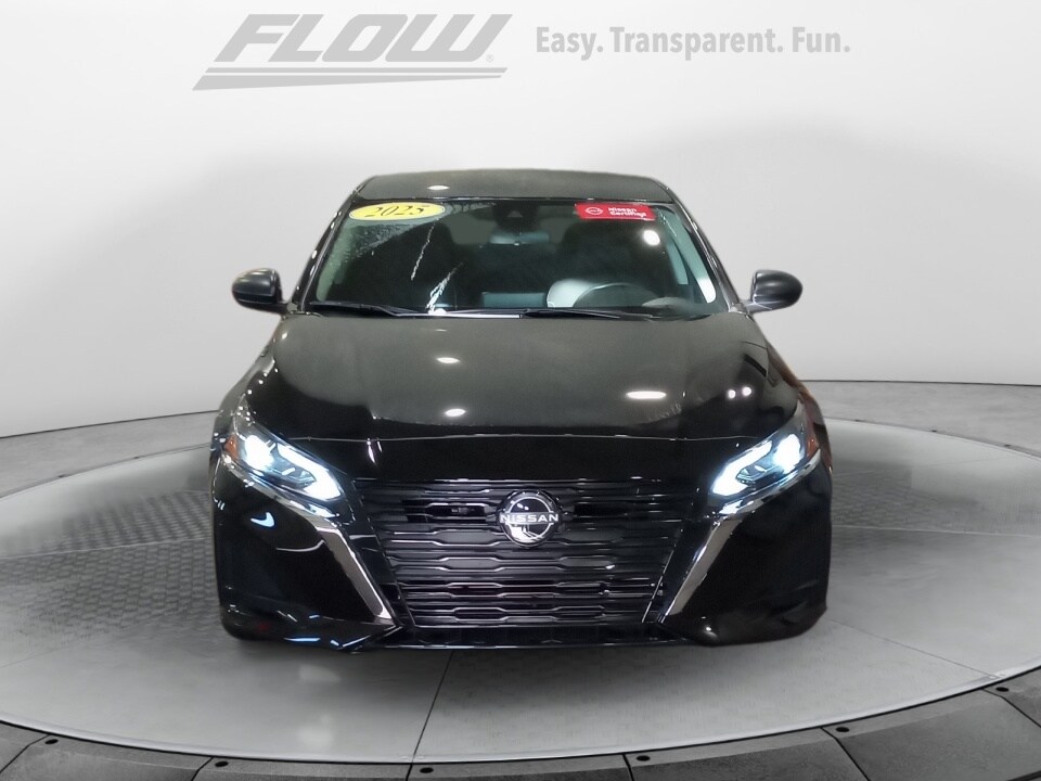2025 Nissan Altima S photo 2