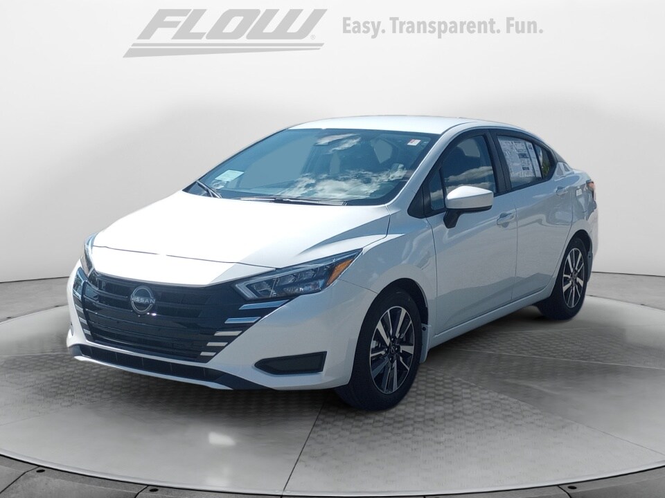 2025 Nissan Versa 1.6 SV photo 3