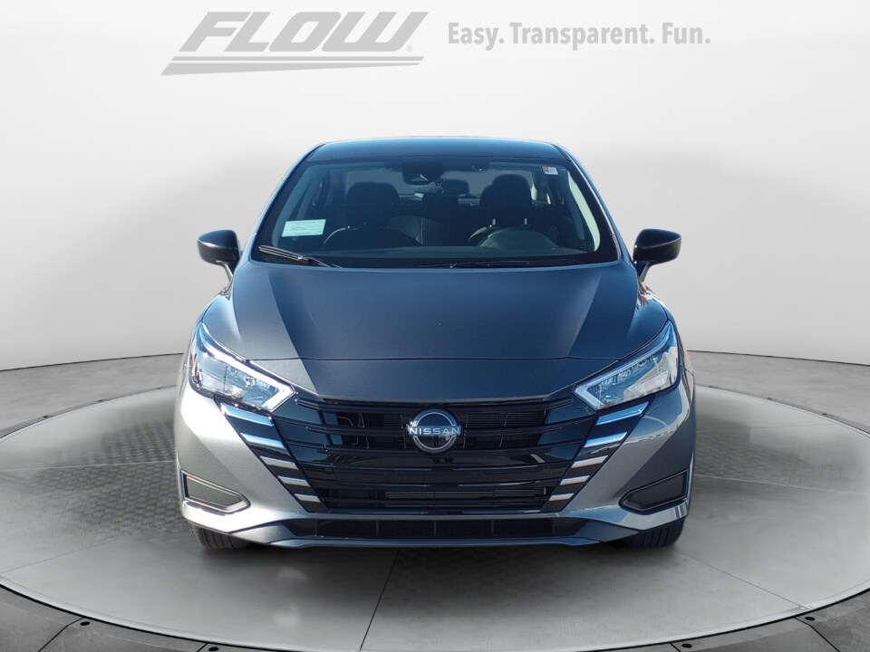 2025 Nissan Versa 1.6 S photo 2