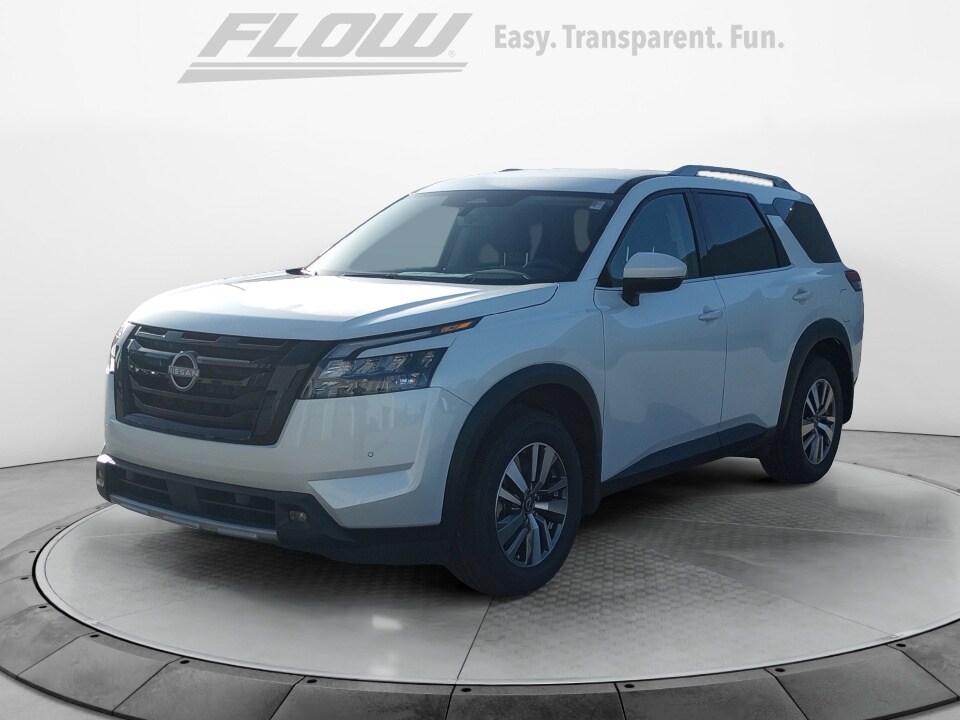 2025 Nissan Pathfinder SL photo 2