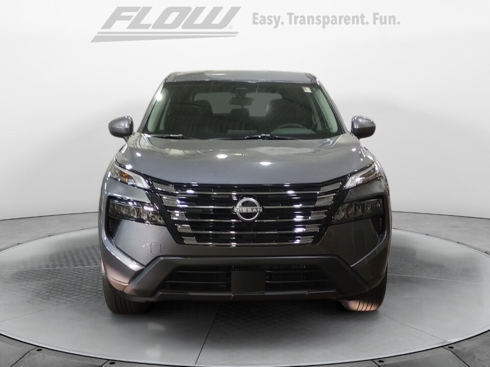 2026 Nissan Rogue SV photo 2