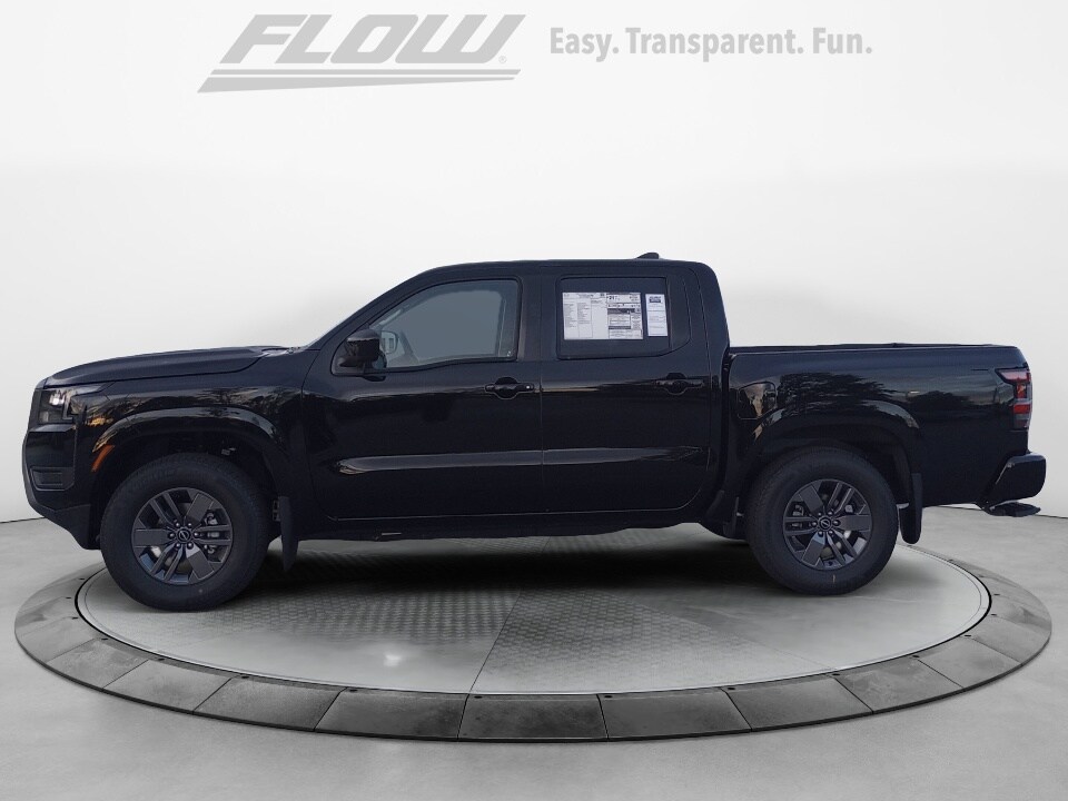 2026 Nissan Frontier Crew Cab SV photo 2