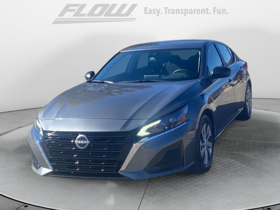 2025 Nissan Altima S photo 3