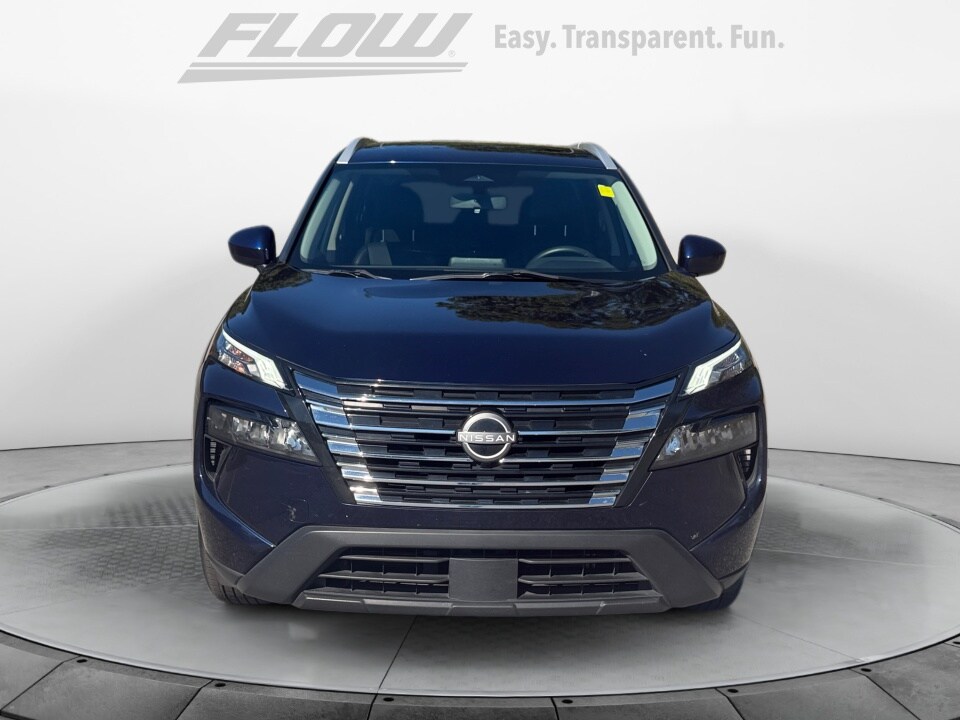 2024 Nissan Rogue SV photo 2