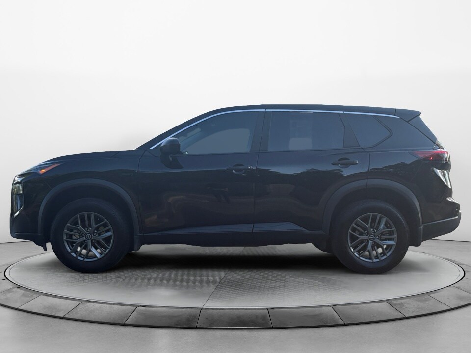 2025 Nissan Rogue S photo 3