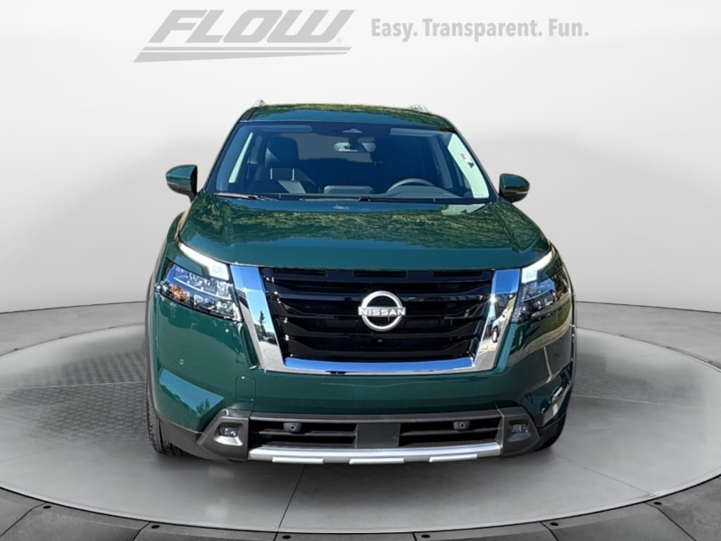 New 2025 Nissan Pathfinder SL 4WD SUV
