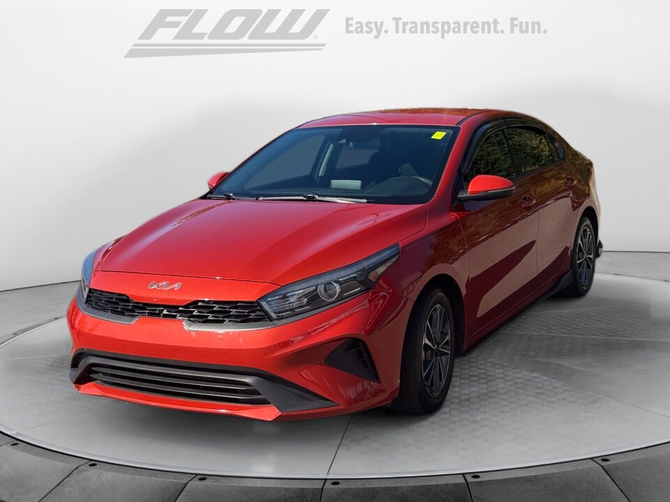 2023 Kia Forte LXS photo 3