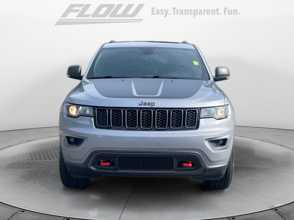 2020 Jeep Grand Cherokee Trailhawk photo 2