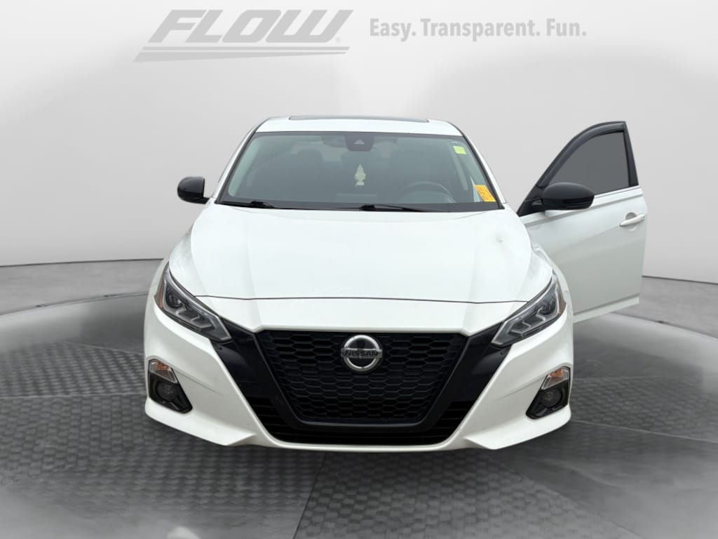 Used 2022 Nissan Altima SR FWD Sedan