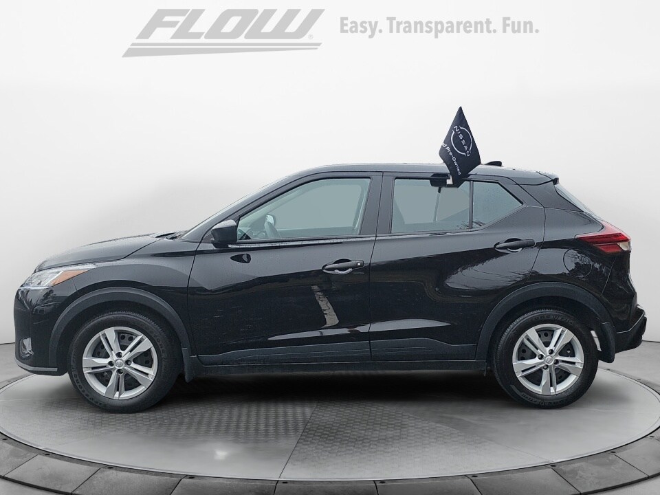 2025 Nissan Kicks Play S photo 4