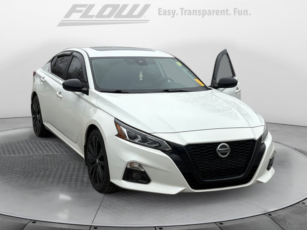 Used 2022 Nissan Altima SR FWD Sedan