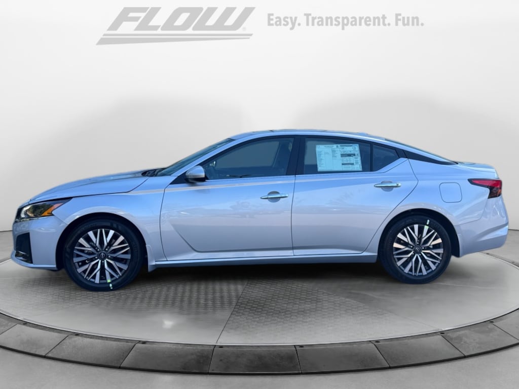 New 2025 Nissan Altima SV FWD Sedan