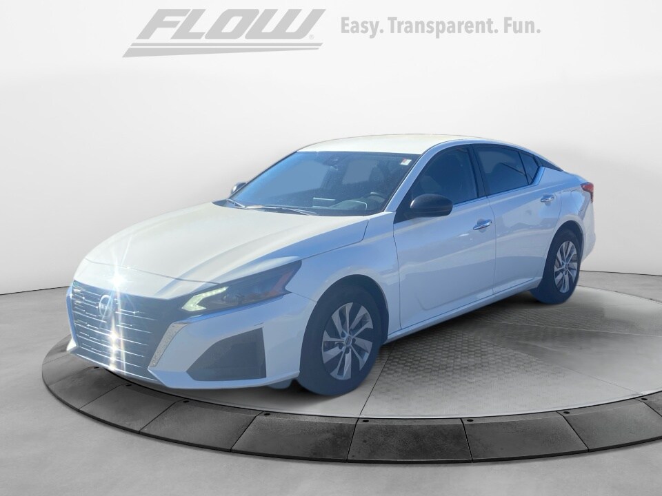 2025 Nissan Altima S photo 3