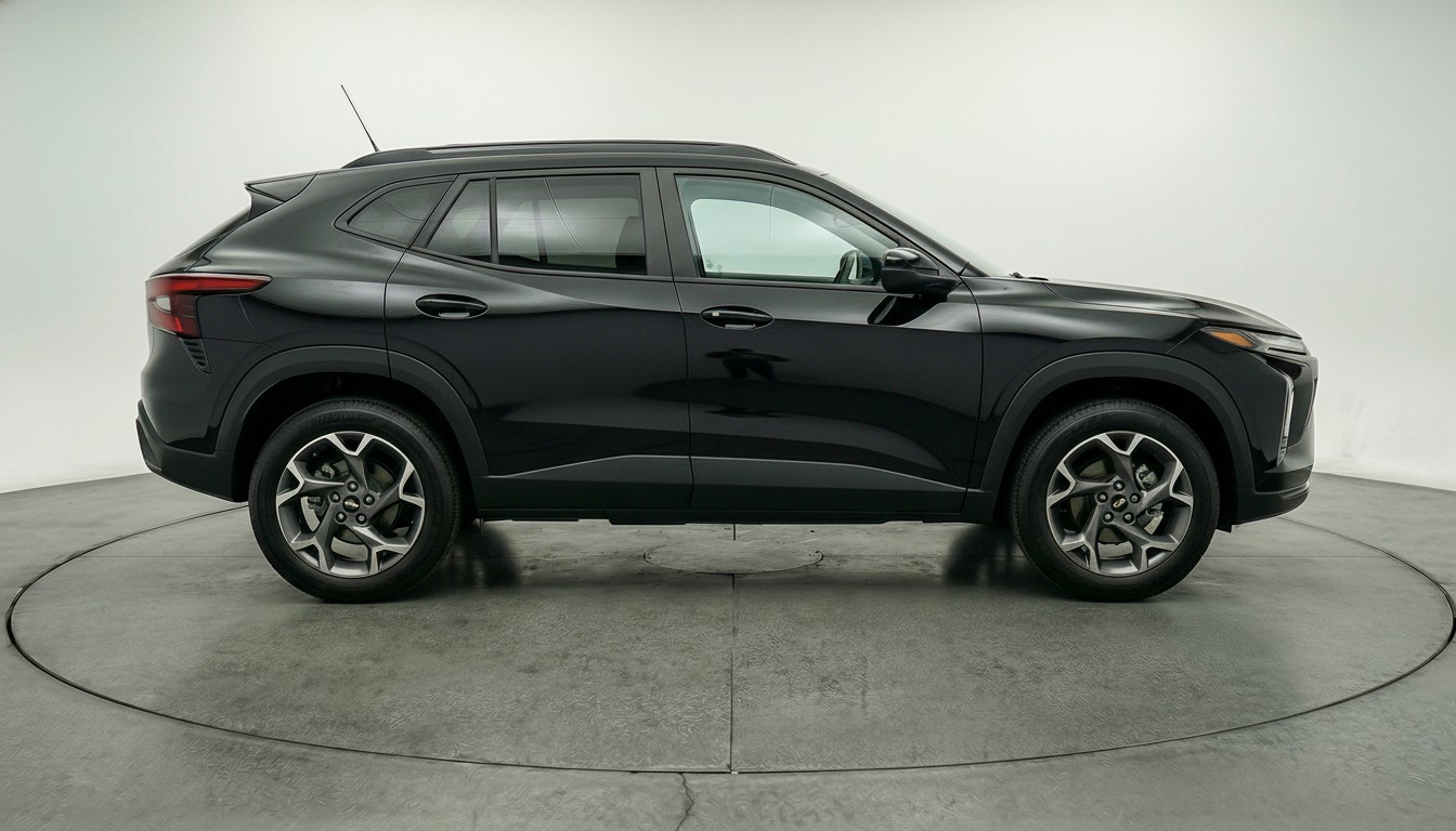 Thumbnail: 2025 Chevrolet Trax - 8