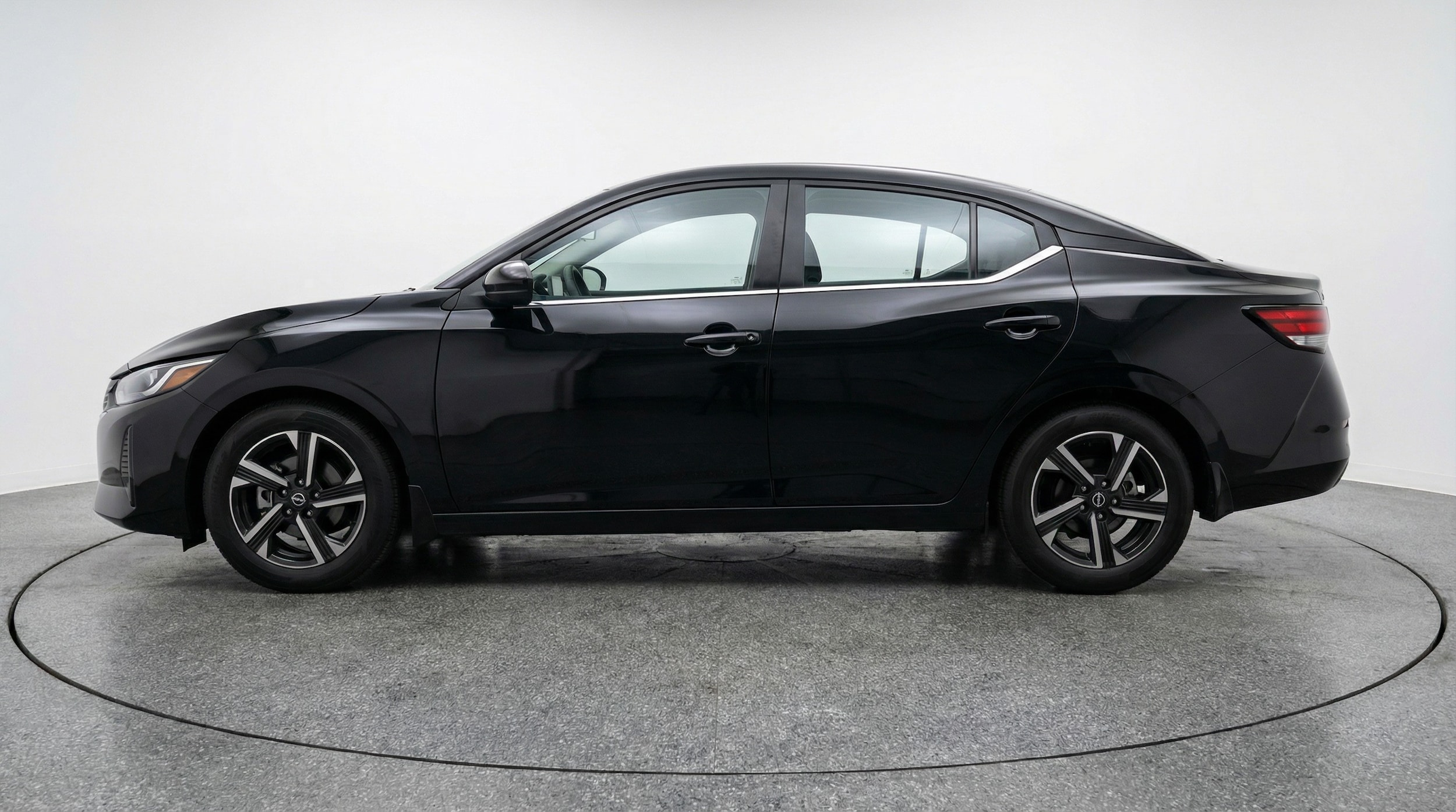 Thumbnail: 2025 Nissan Sentra - 4
