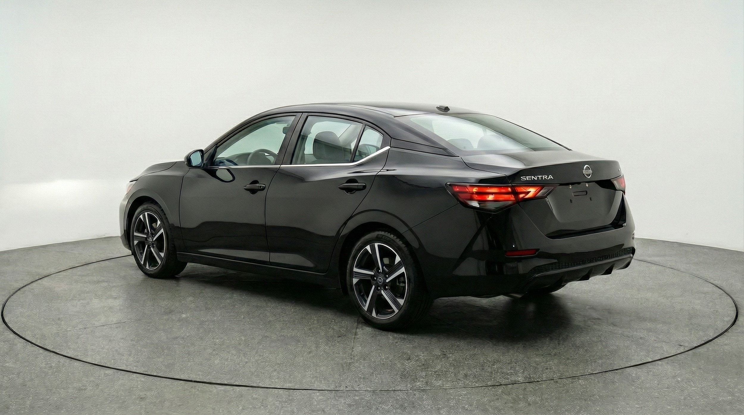 Thumbnail: 2025 Nissan Sentra - 5