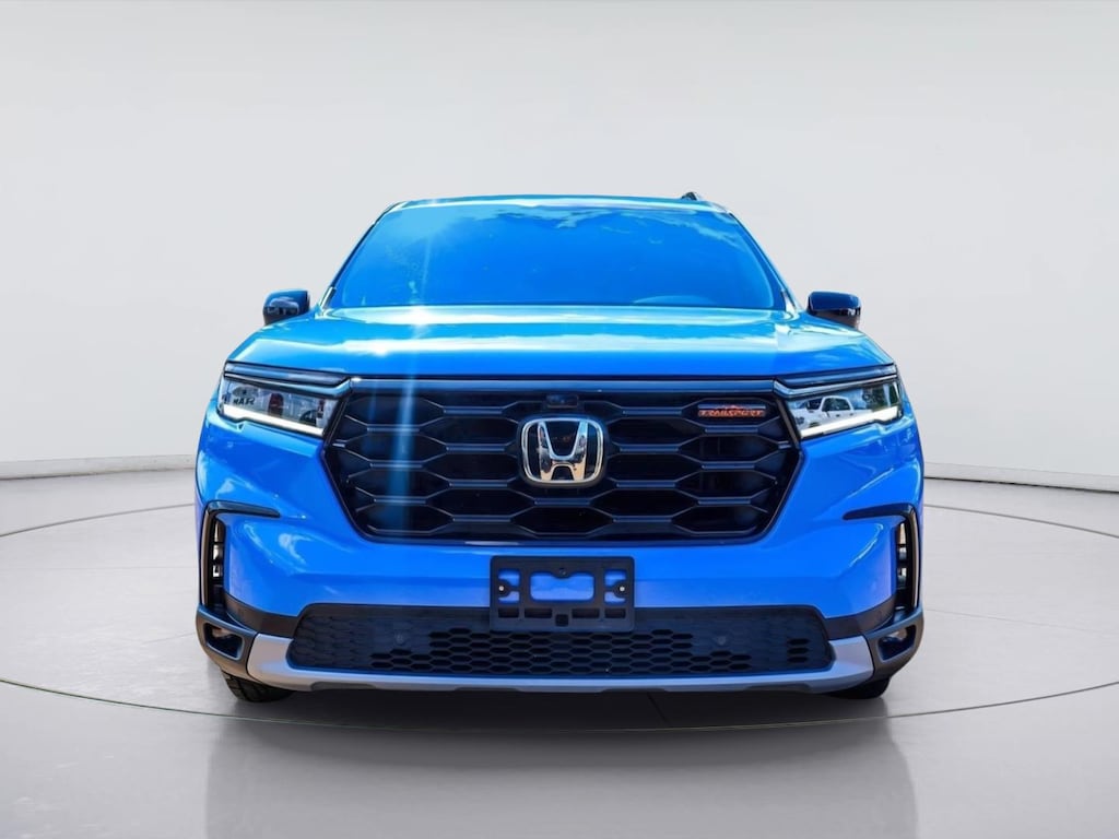 Used 2025 Honda Pilot TrailSport SUV