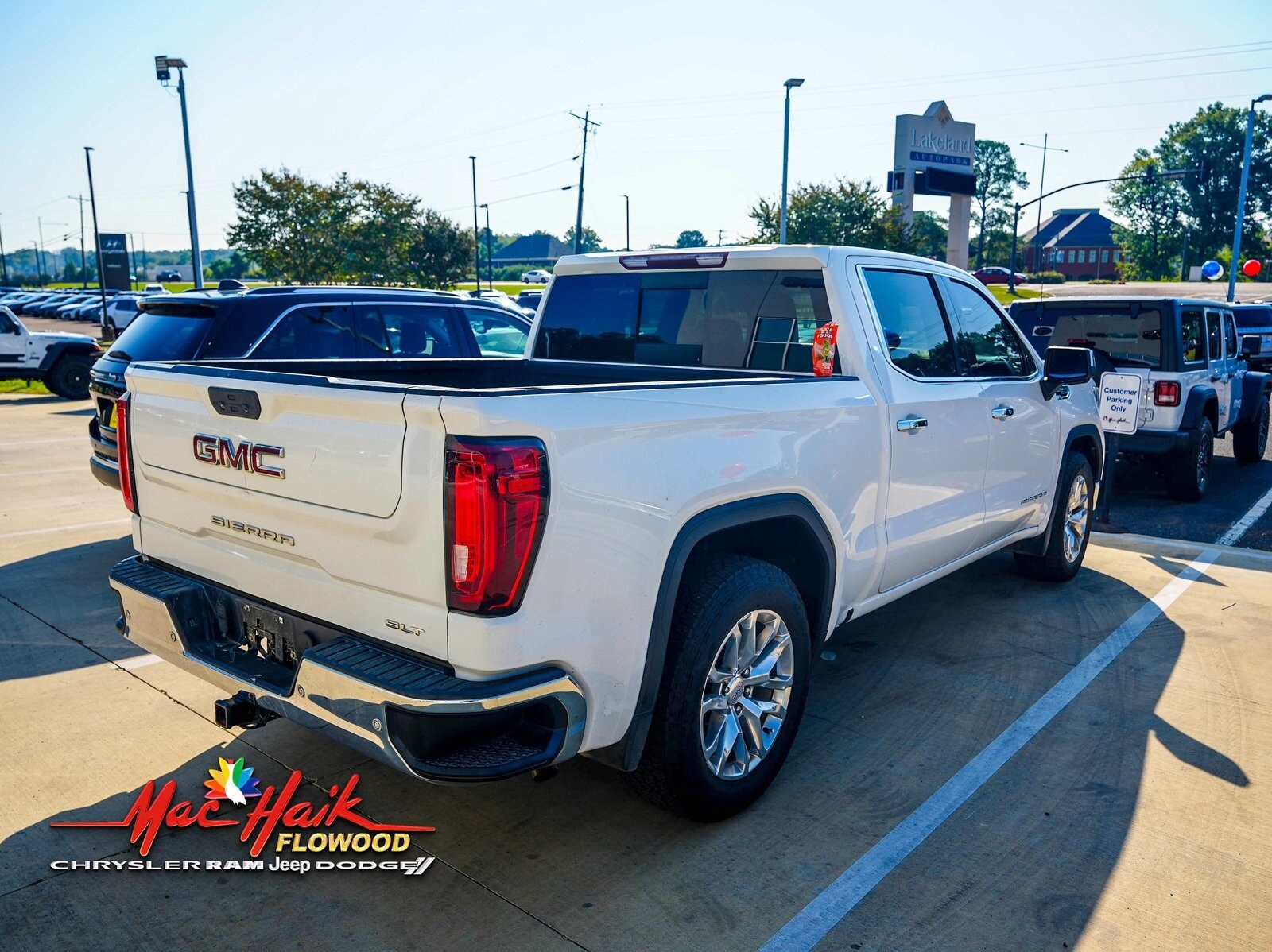 2019 Gmc Sierra 1500 SLT photo 2