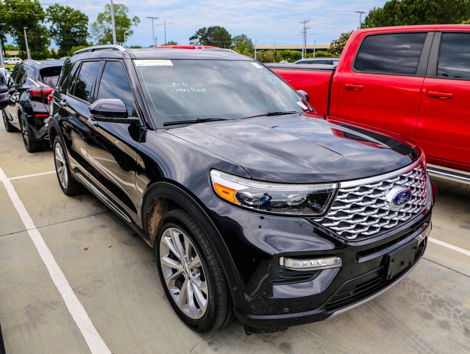 2021 Ford Explorer Platinum 4WD's photo