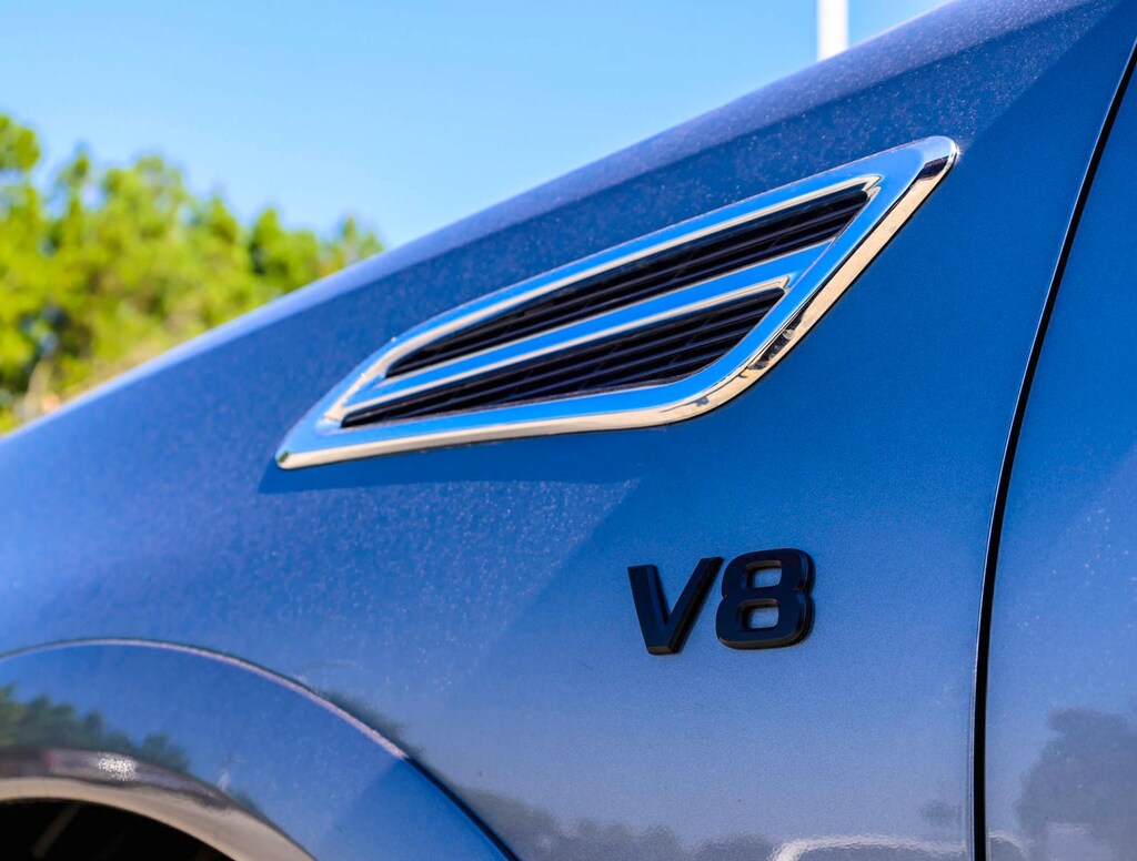 Used 2022 Nissan Armada SL SUV