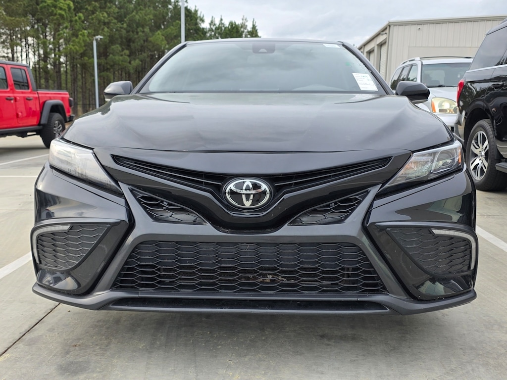 Used 2023 Toyota Camry SE Sedan