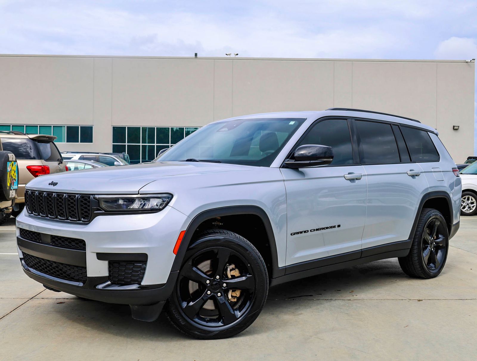 2024 Jeep Grand Cherokee L Altitude X 4x4's photo