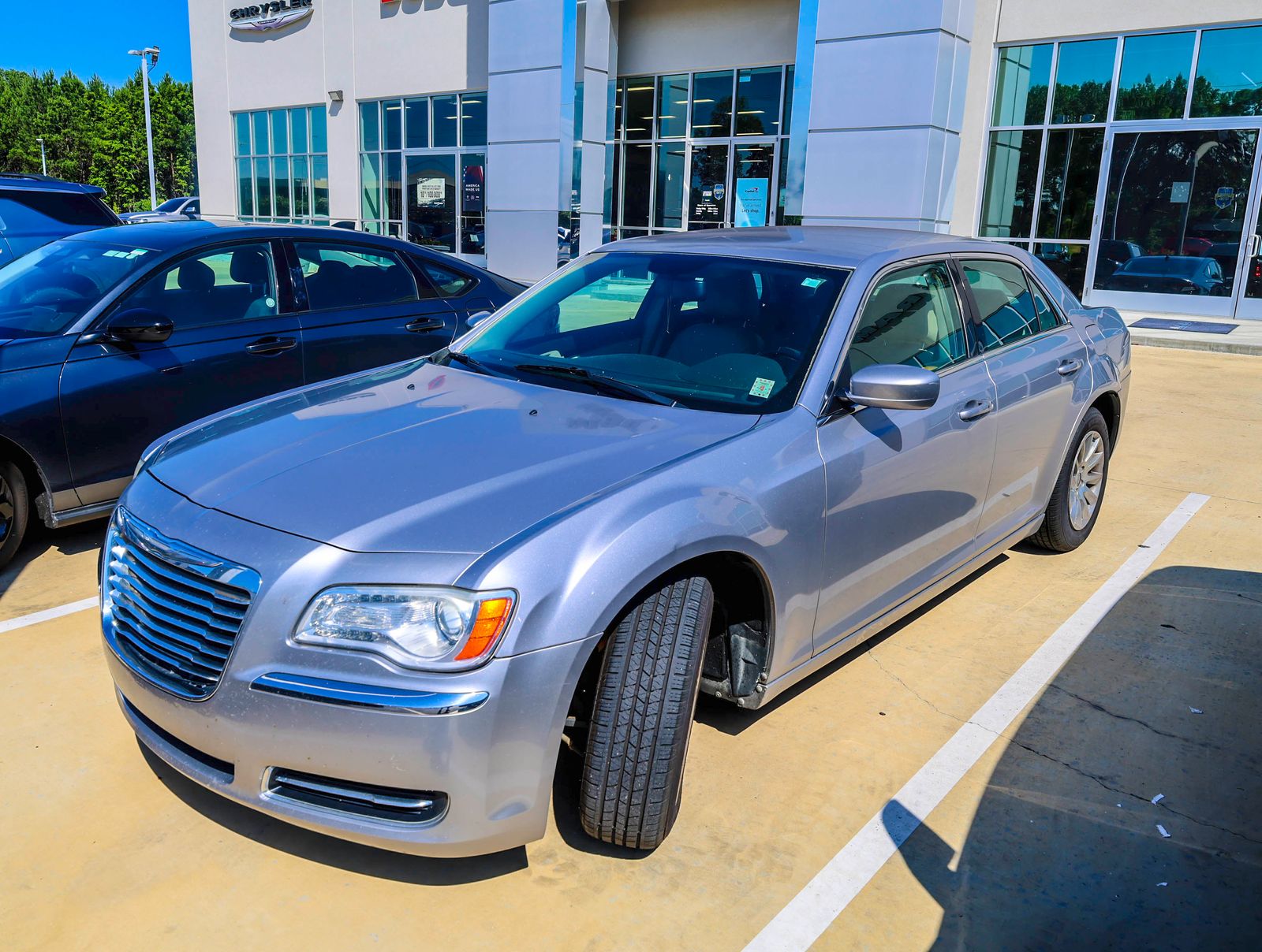 2014 Chrysler 300 -'s photo