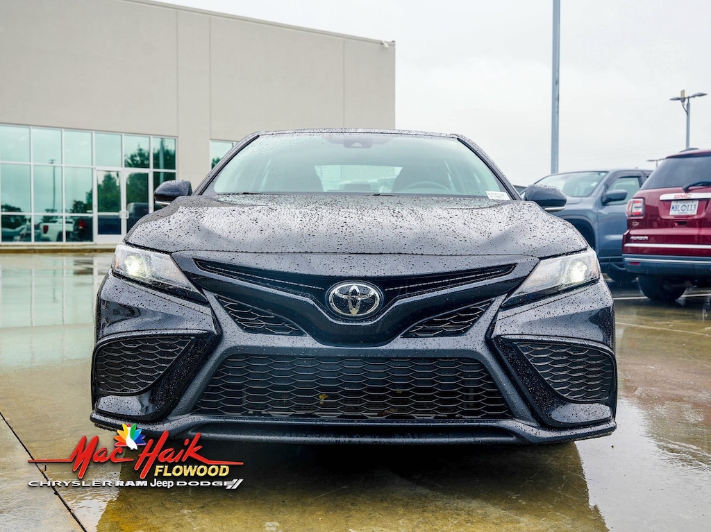 Used 2023 Toyota Camry SE Sedan
