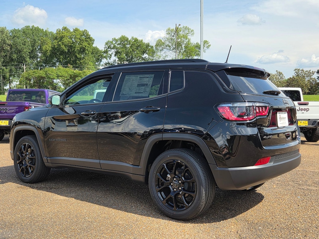 New 2026 Jeep Compass Latitude Sport Utility