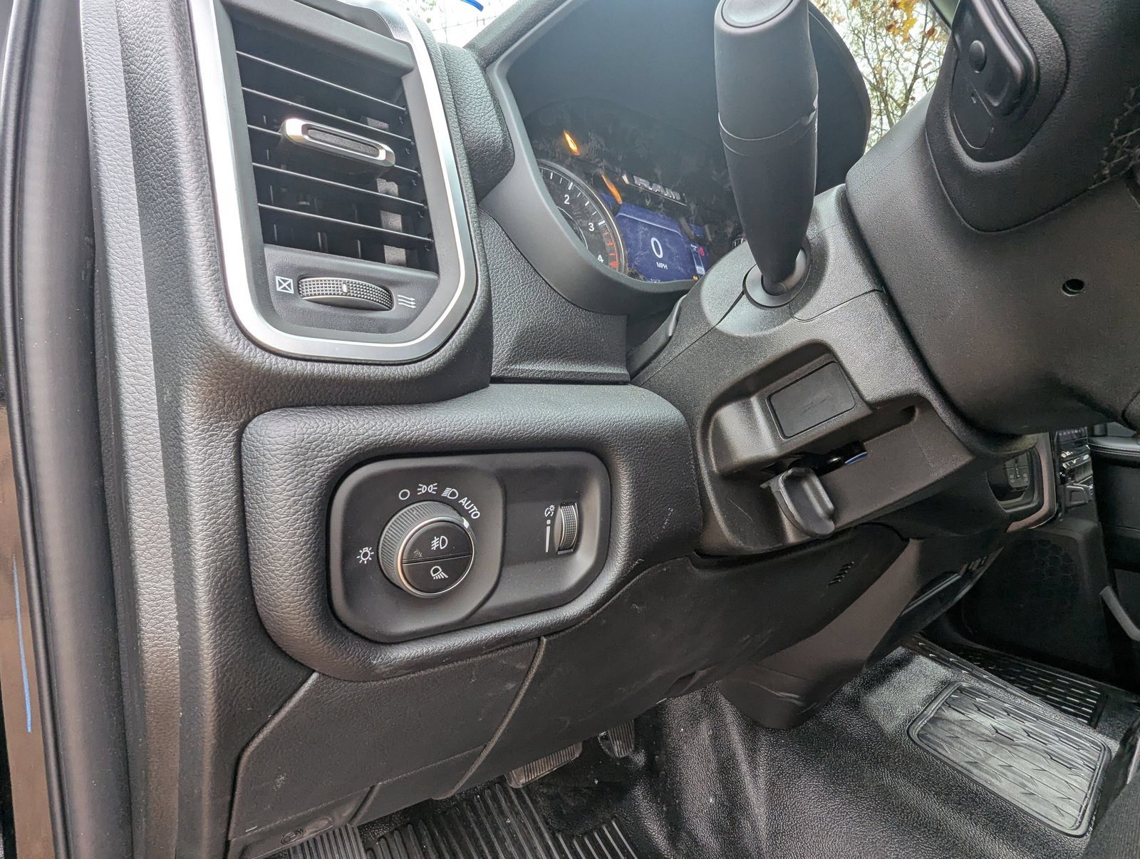 2026 RAM 3500 Chassis Big Horn - Photo 25