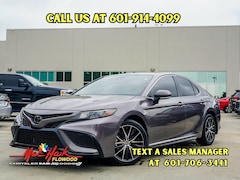 2023 Toyota Camry SE Sedan