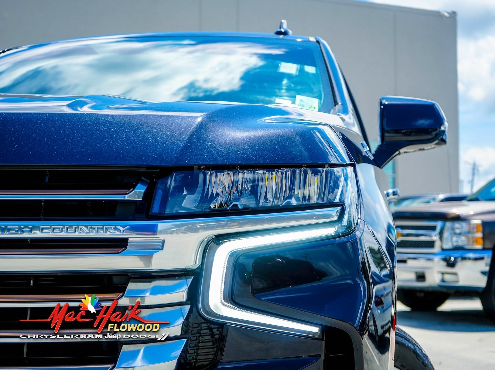 Used 2022 Chevrolet Tahoe High Country with VIN 1GNSCTKL7NR333623 for sale in Flowood, MS