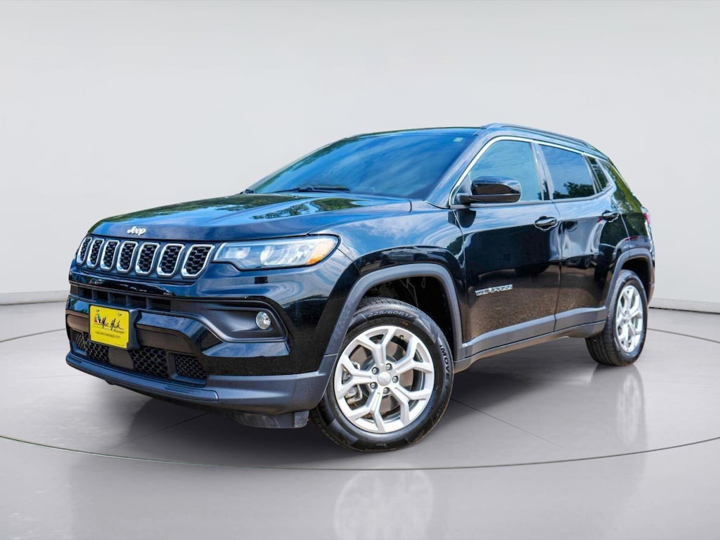 Used 2024 Jeep Compass Latitude SUV