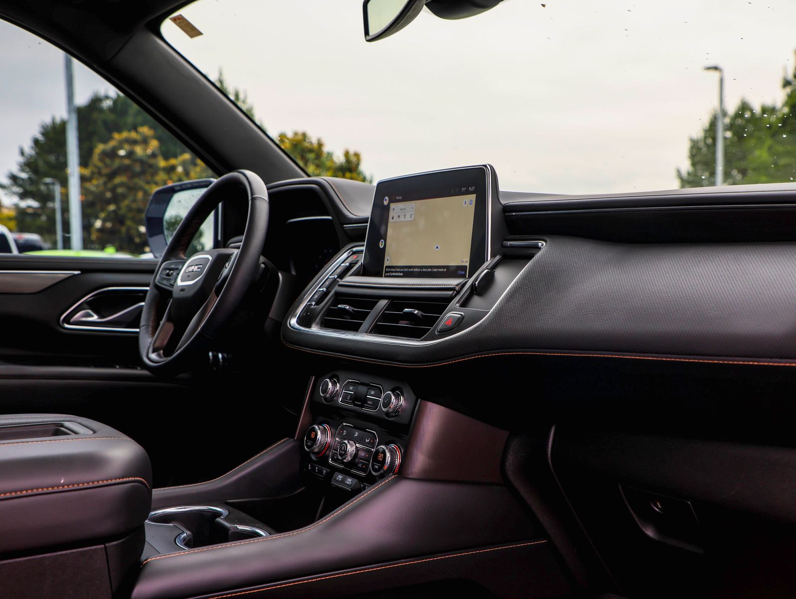 2022 GMC Yukon AT4 - Photo 18