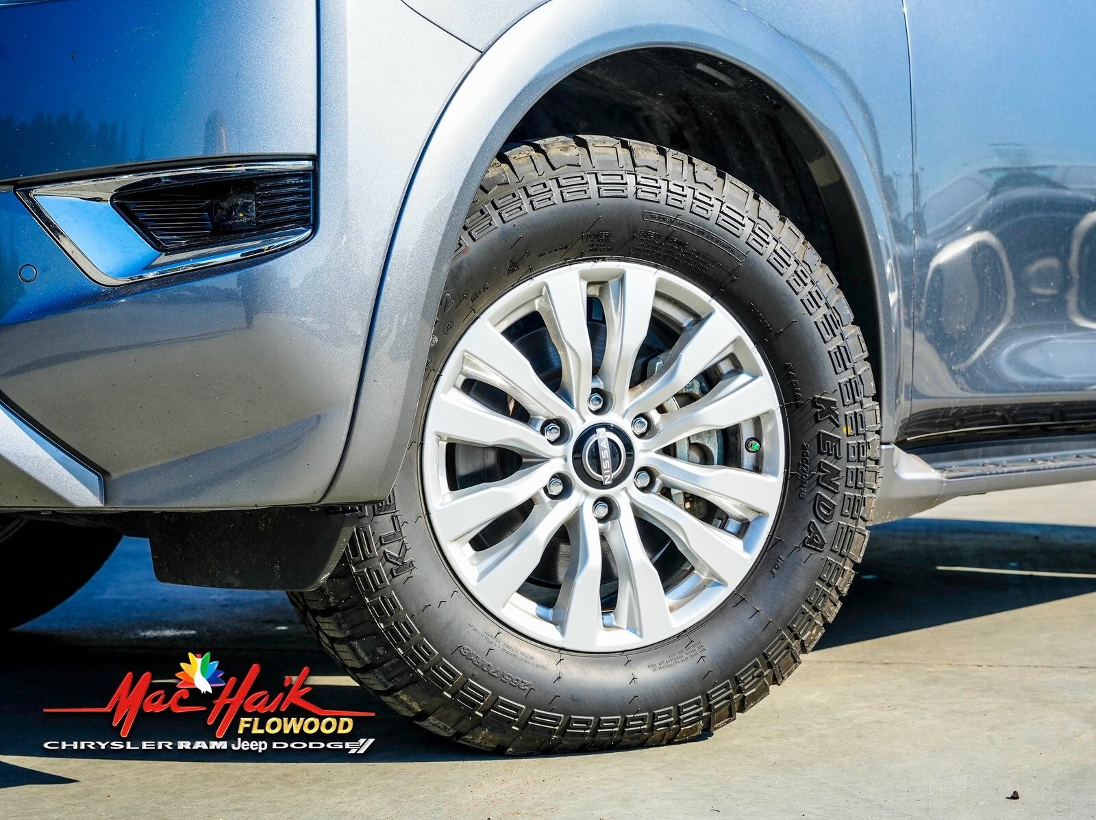 2023 Nissan Armada SV photo 2