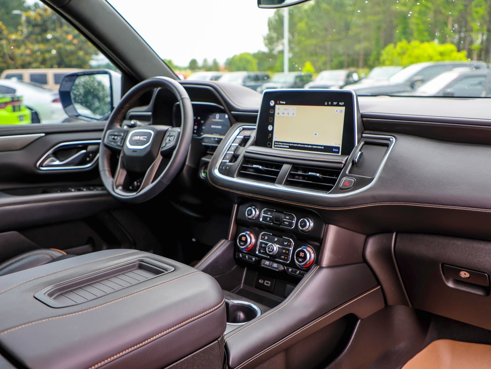2022 GMC Yukon AT4 - Photo 15