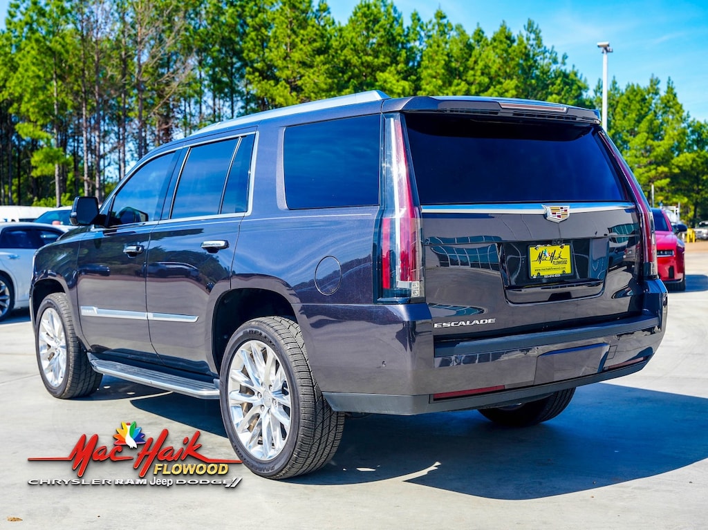 Used 2018 Cadillac Escalade Luxury SUV