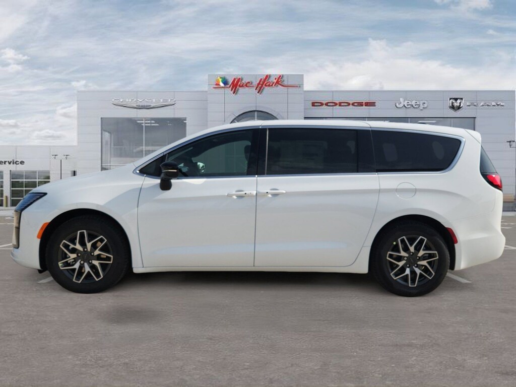 New 2027 Chrysler Pacifica LIMITED Passenger Van