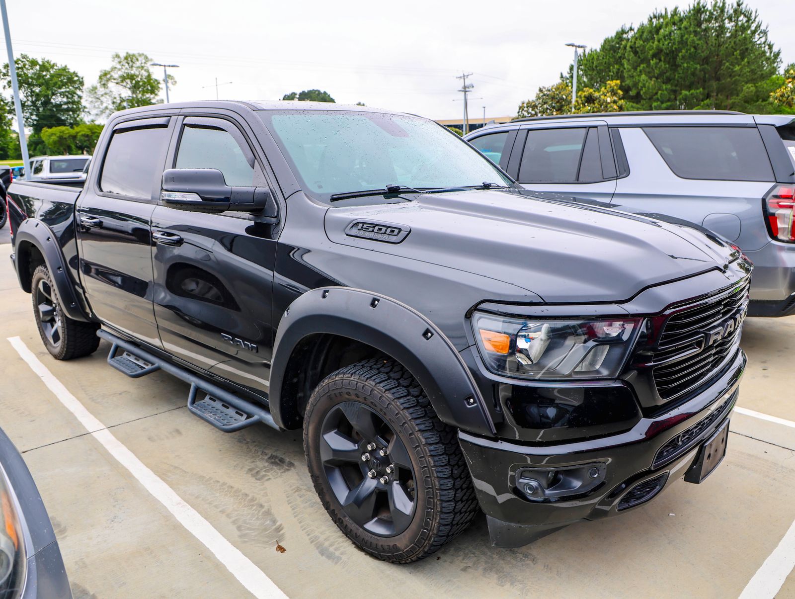 2019 RAM 1500 Big Horn/Lone Star 4x4 Crew Cab 5'7's photo