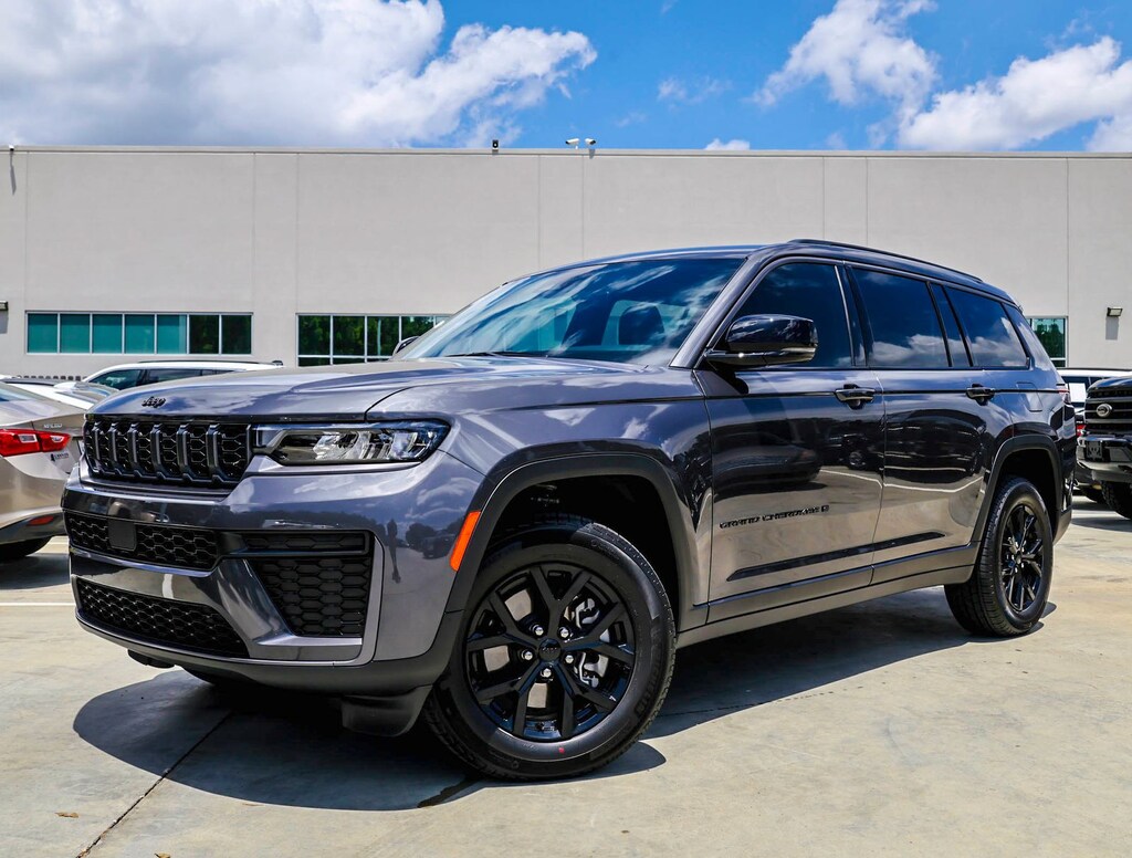 Used 2026 Jeep Grand Cherokee L Laredo SUV