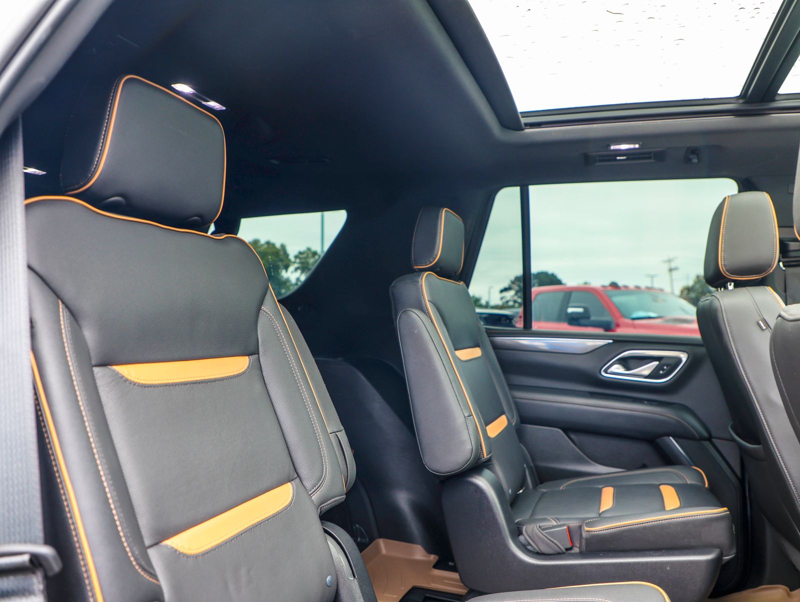 2022 GMC Yukon AT4 - Photo 13