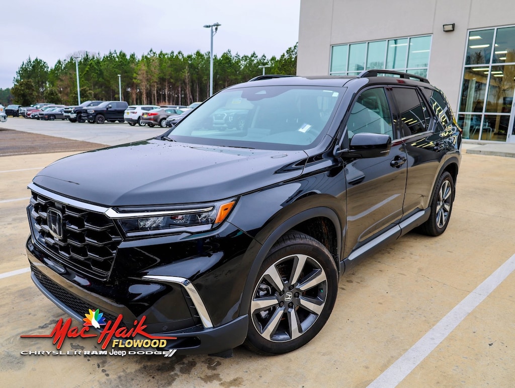 Used 2025 Honda Pilot Touring SUV