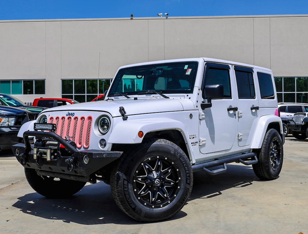 Used 2017 Jeep Wrangler Unlimited Sahara SUV