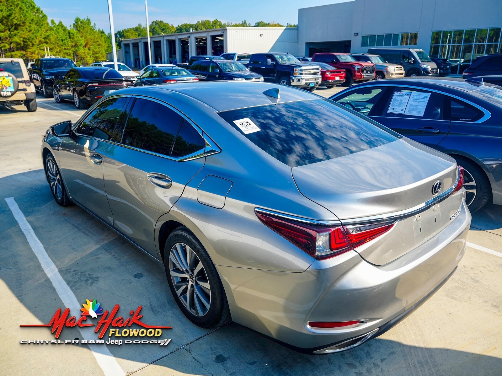 2020 Lexus ES 350 Base photo 3