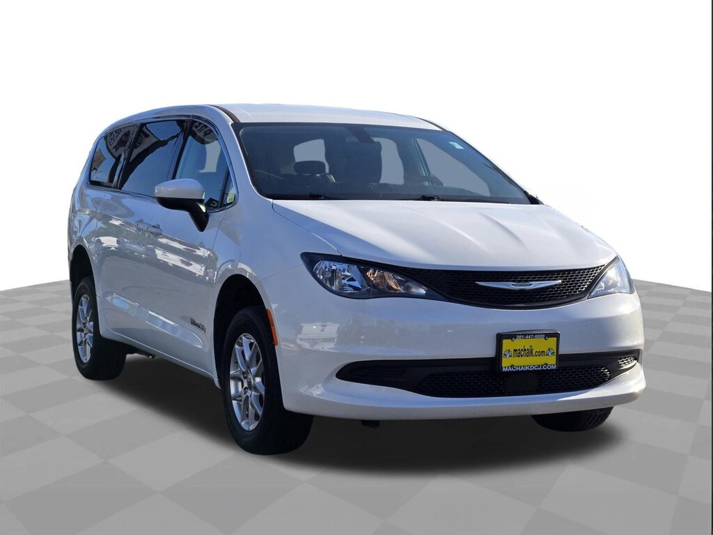 Used 2022 Chrysler Voyager LX Minivan/Van