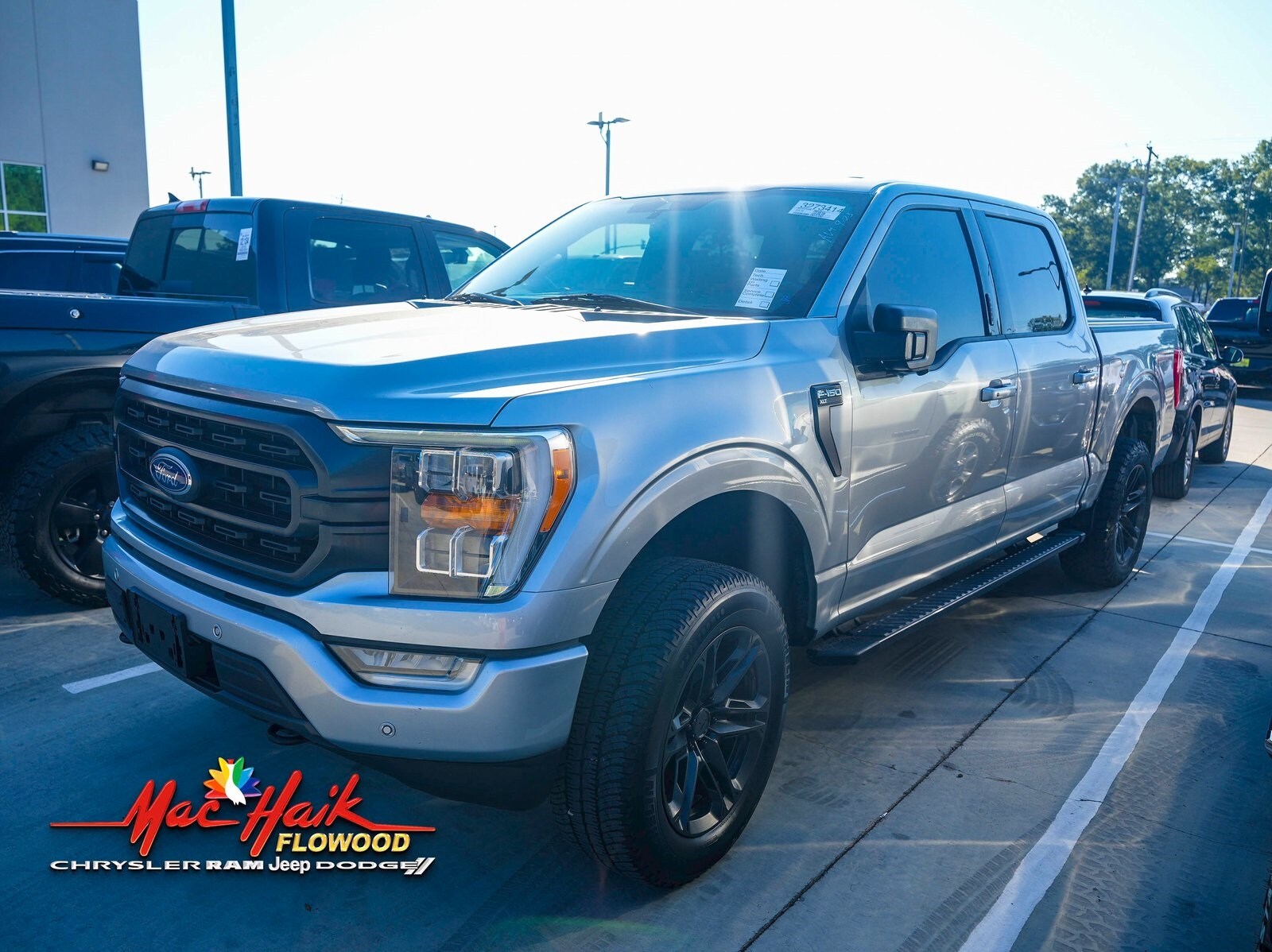 2021 Ford F-150 XLT photo 2