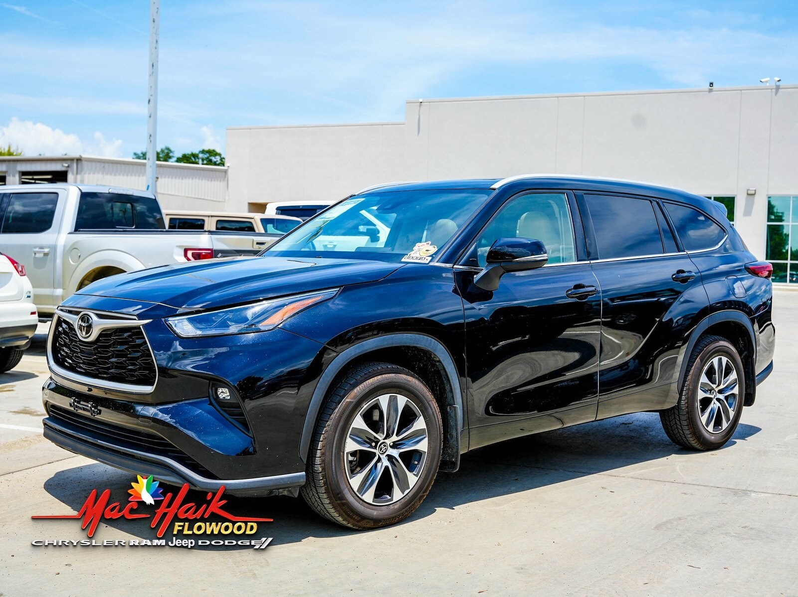 2022 Toyota Highlander XLE photo 4