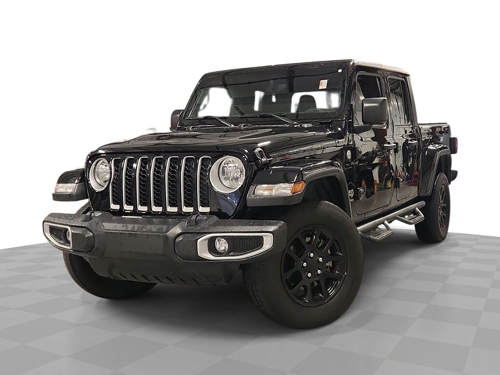 Used 2023 Jeep Gladiator Overland Truck